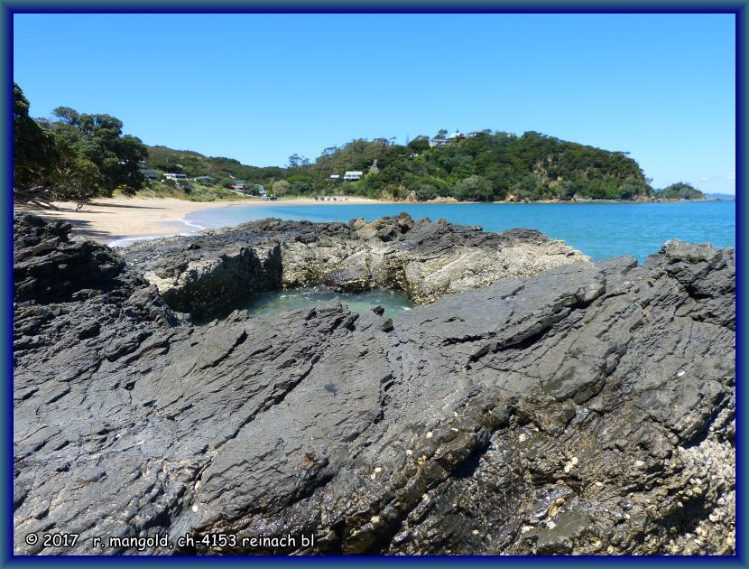 blick in die bucht direkt unterhalb unseres campgrounds