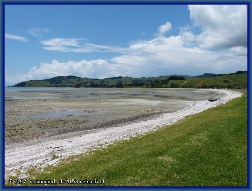 die kawakawa bay auf unserem weg kurz vor orere point