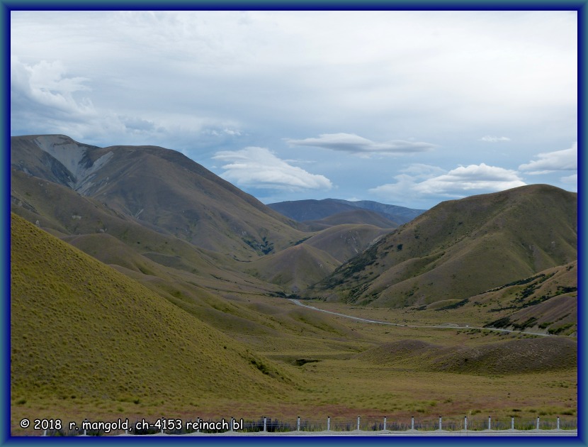 fr einmal nicht sonnig, aussicht vom lindys-pass mit schnem wolkenbild