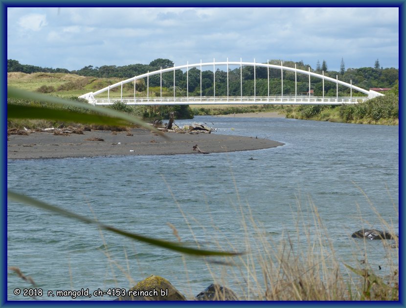 die 2010 erffnete fussgnger- und velo-brcke