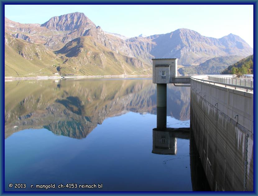 staumauer am ritom-see oberhalb von piotta (tessin) am 07.10.2009