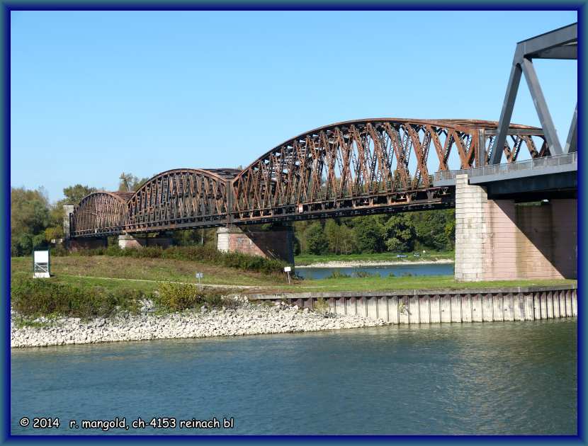 die  wintersdorfer rheinbrücke auf unserer rhein-main-schifffahrt am 27.09.2014