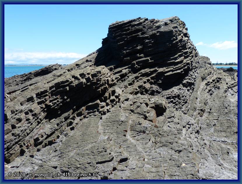 pancake rocks auch hier in watuwhiwhi (neuseeland nordinsel) am 23.11.2017