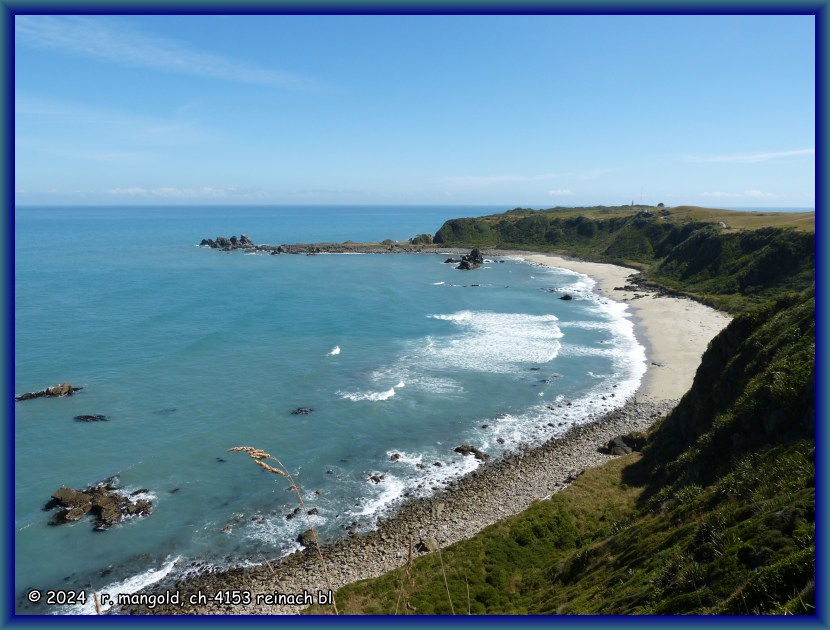 k&uuml;stenabschnitt beim cape foulwind auf der s&uuml;dinsel neuseelands am 20.01.2018