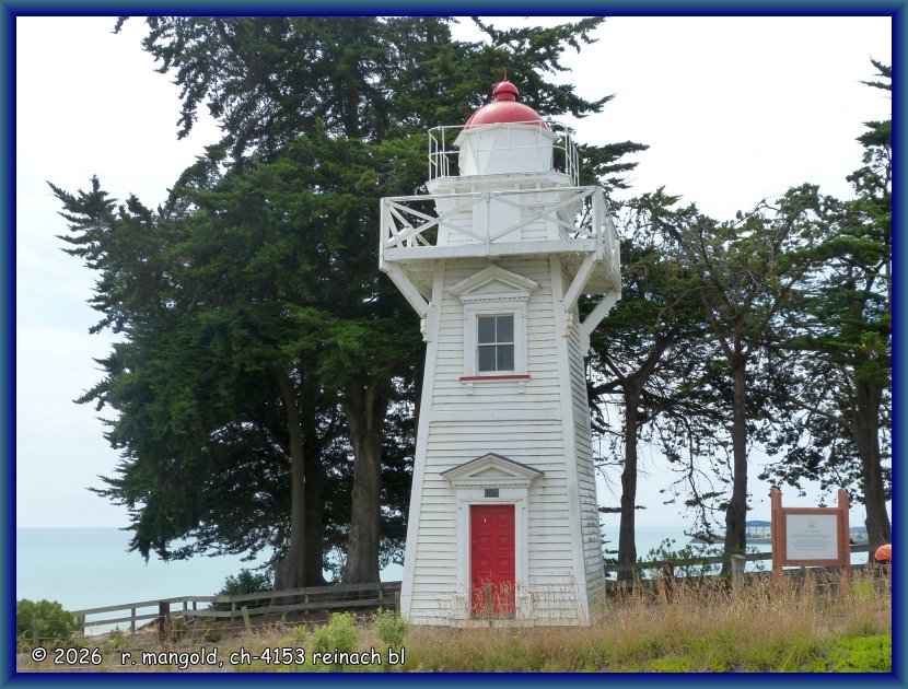 nicht mehr verwendet, der blackett-leuchtturm in timaru auf den benvenue cliffs (neuseeland s&uuml;dinsel) am 22.01.2018