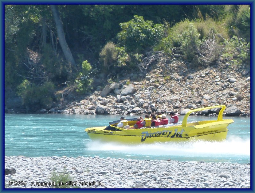 der nervenkitzel in neuseeland, jetboatfahren - hier in der rakaia schlucht (neuseeland s&uuml;dinsel) am 02.01.2018
