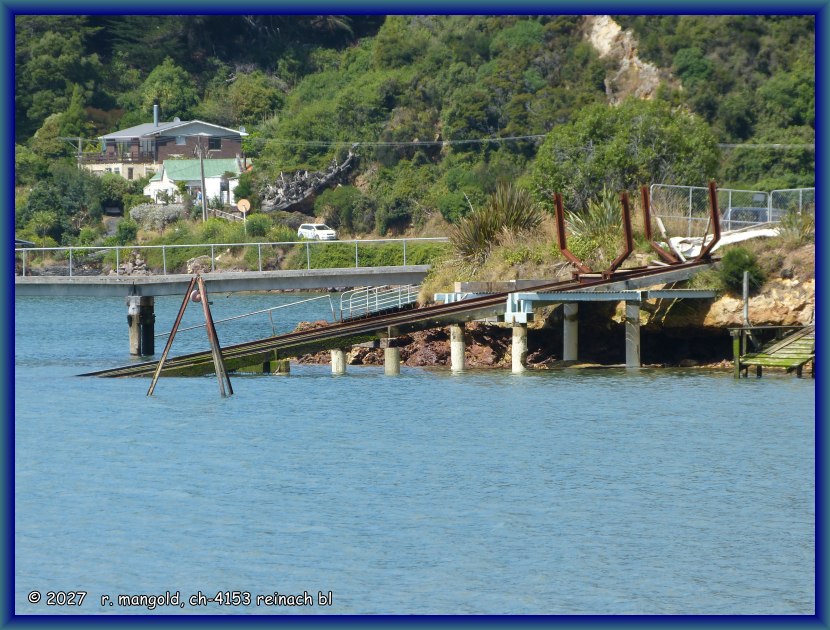 bootsrampe an der strasse nach aramoana in der deborah bay (neuseeland s&uuml;dinsel) am 20.01.2018